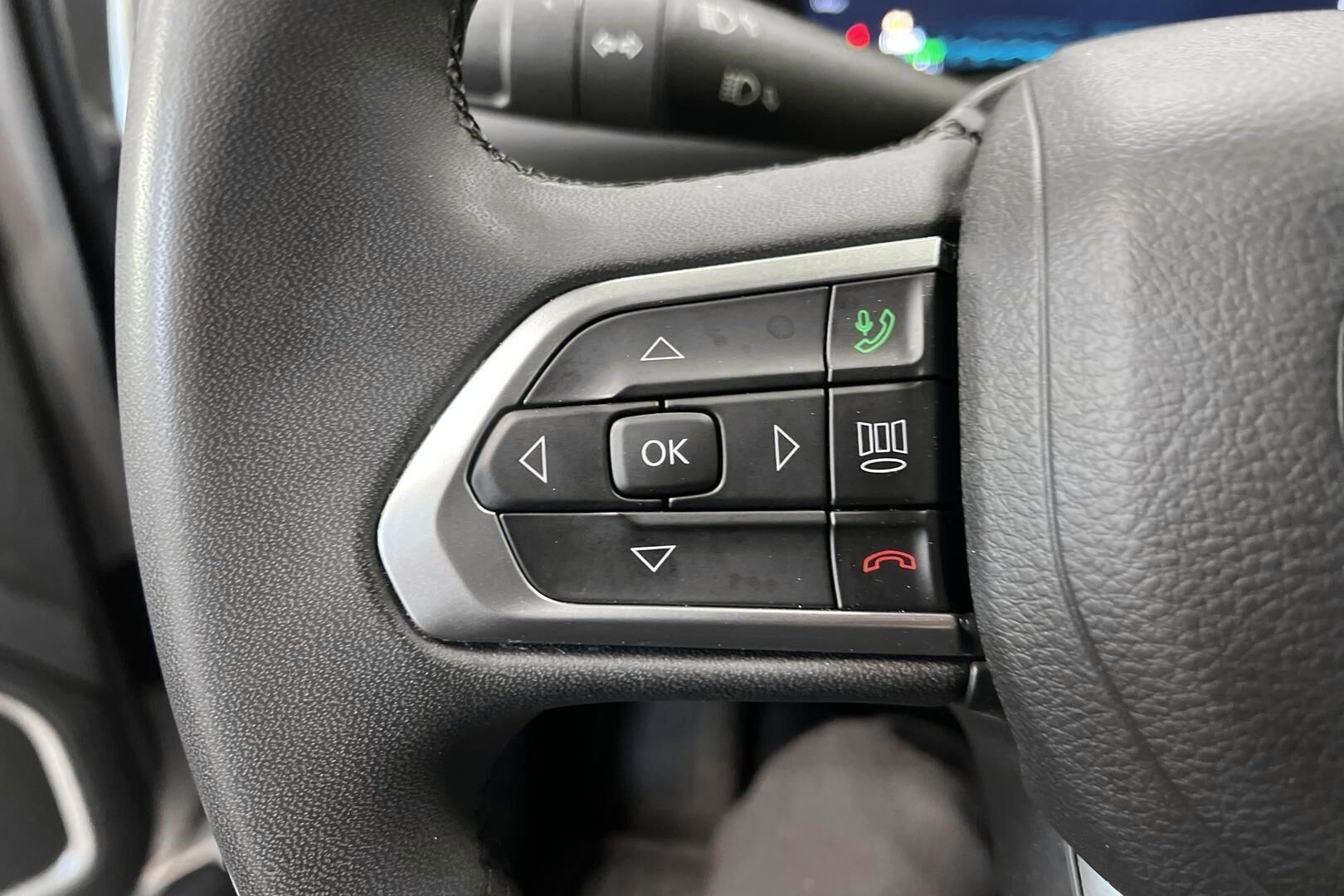 Jeep Compass iso kuva 21