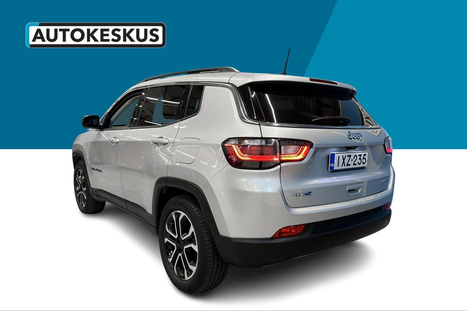 Jeep Compass iso kuva 15