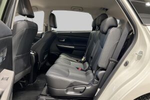 Toyota Prius+ esikatselu 10