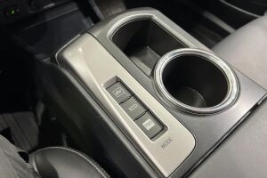 Toyota Prius+ esikatselu 18