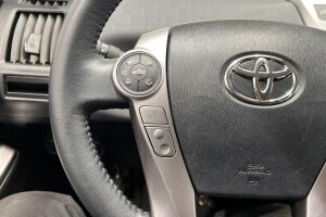 Toyota Prius+ esikatselu 23