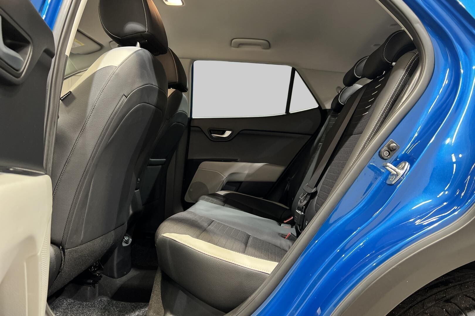 Kia Stonic iso kuva 10