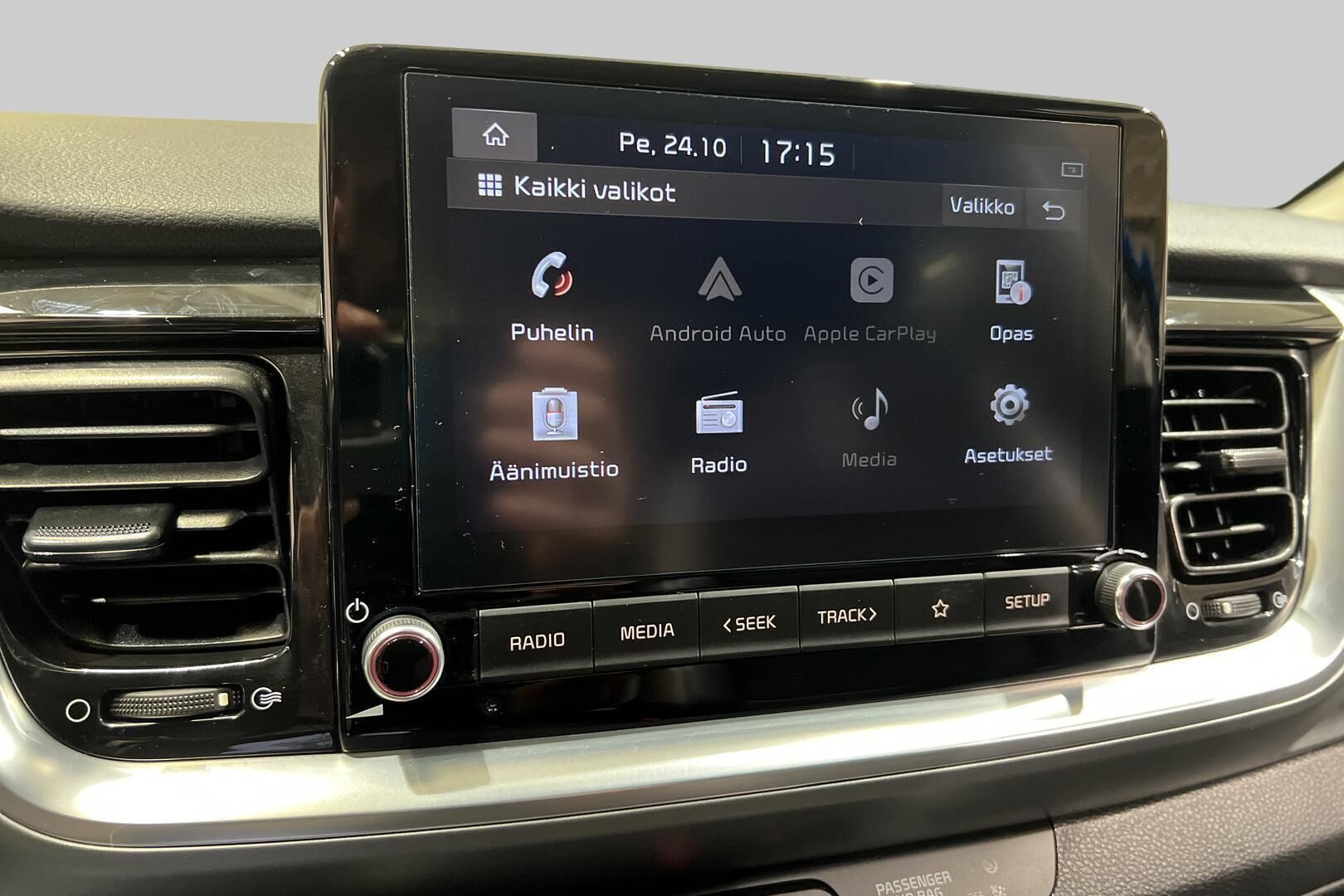 Kia Stonic iso kuva 16