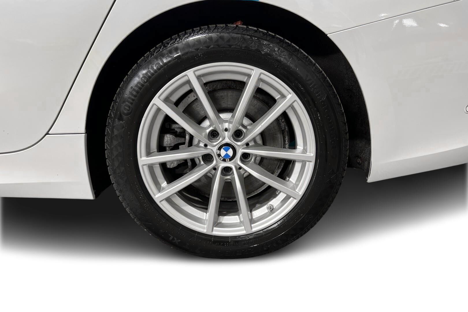 BMW 3-sarja iso kuva 13