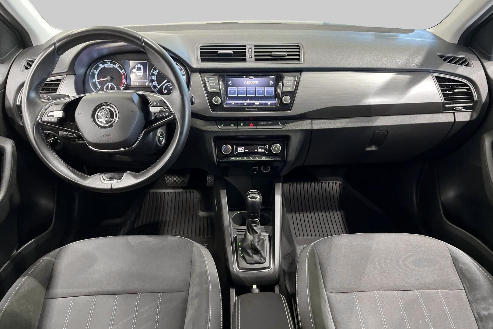 Skoda Fabia iso kuva 10