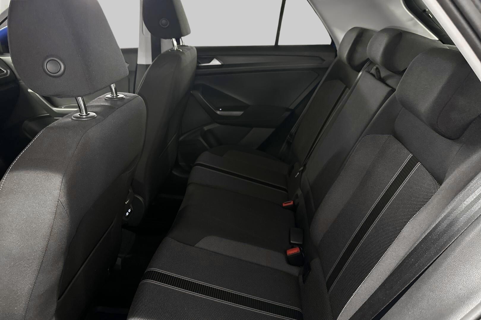 Volkswagen T-Roc iso kuva 6