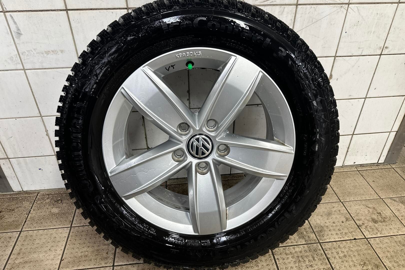 Volkswagen T-Roc iso kuva 23