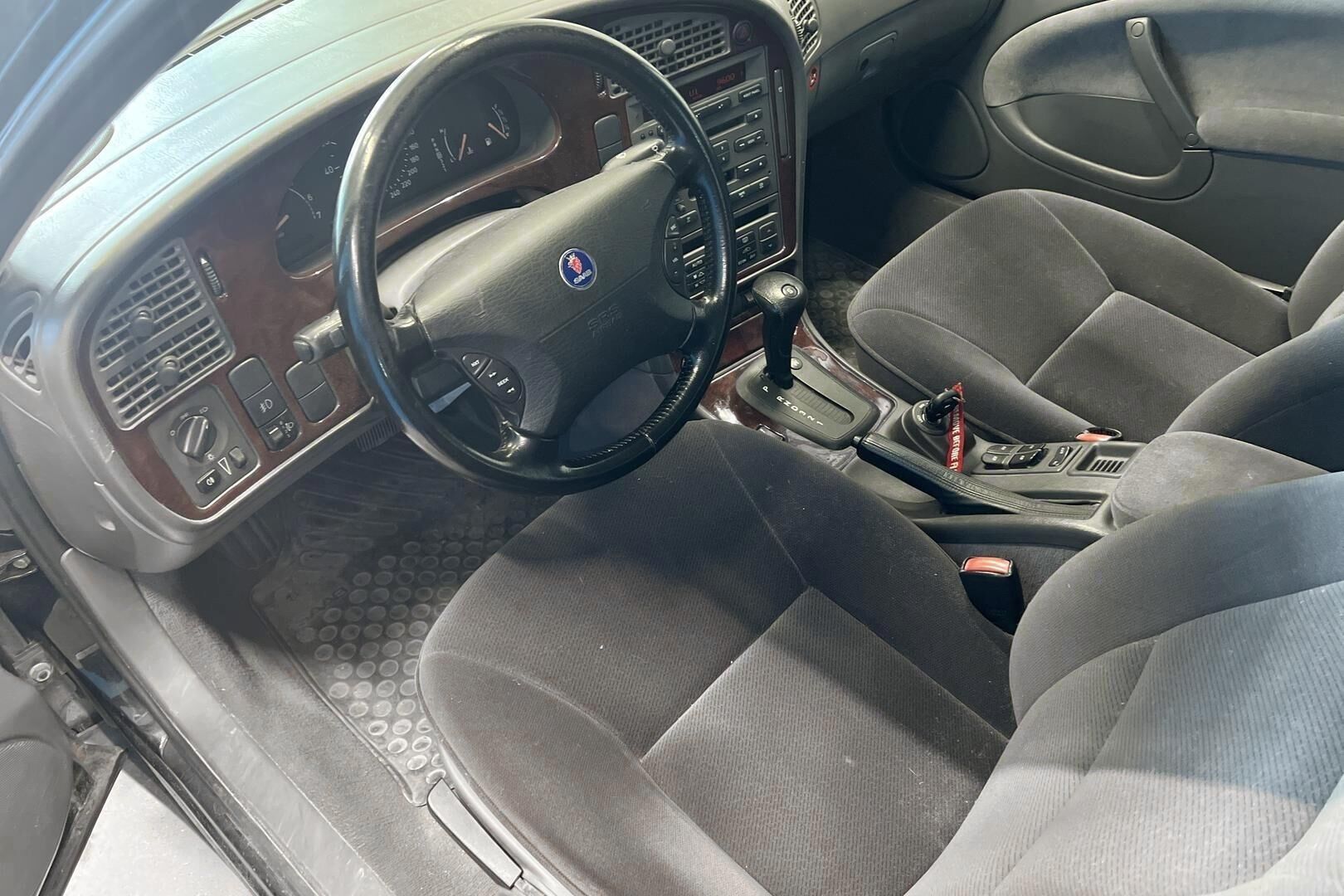 Saab 9-5 iso kuva 8