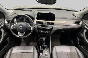 BMW X1 esikatselu 11