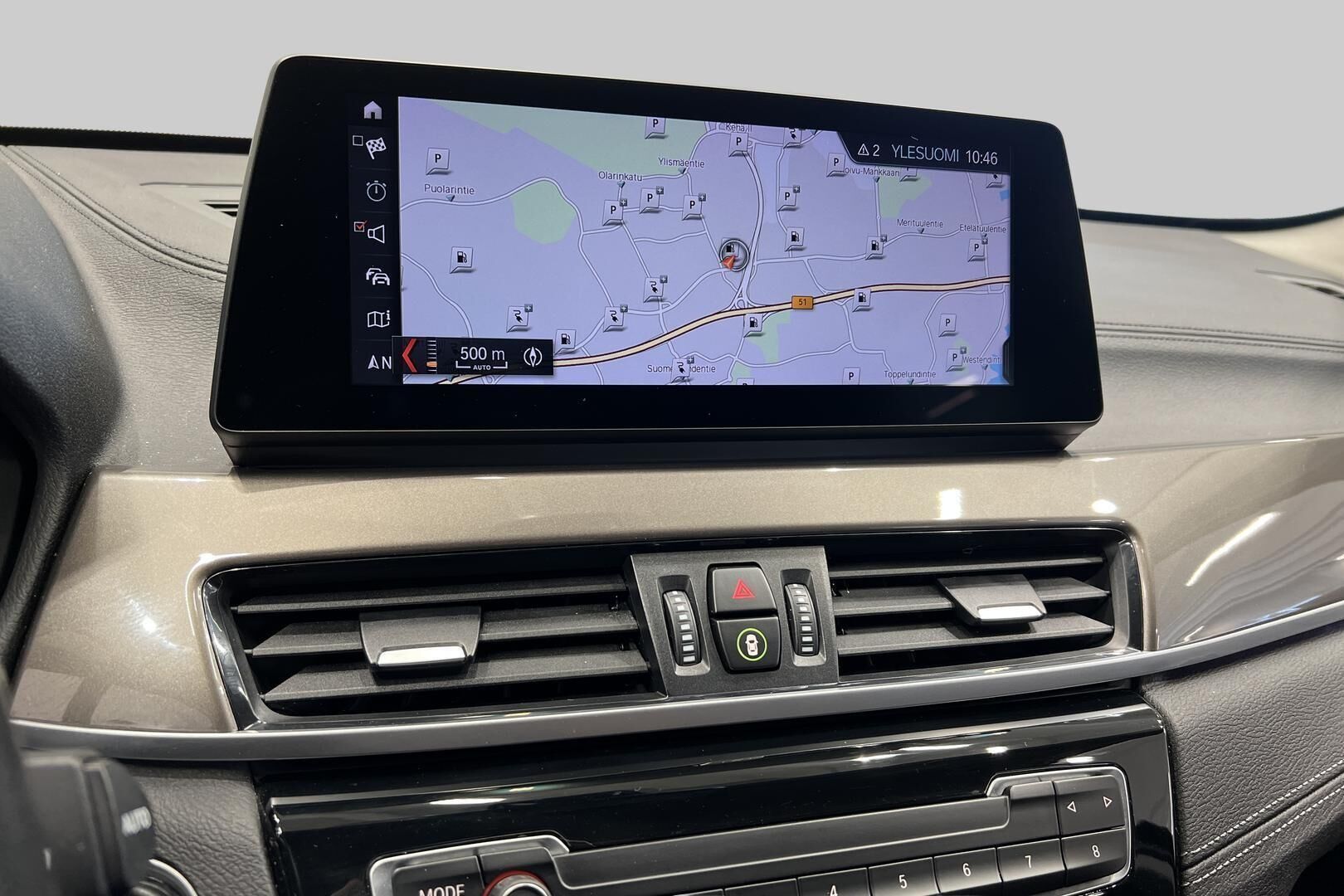 BMW X1 iso kuva 15