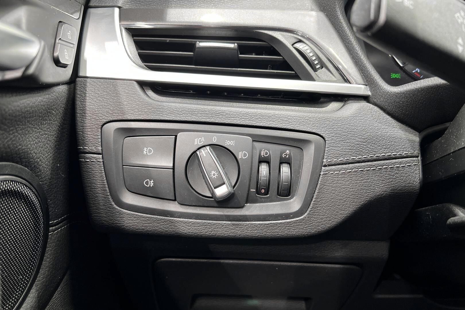 BMW X1 iso kuva 23