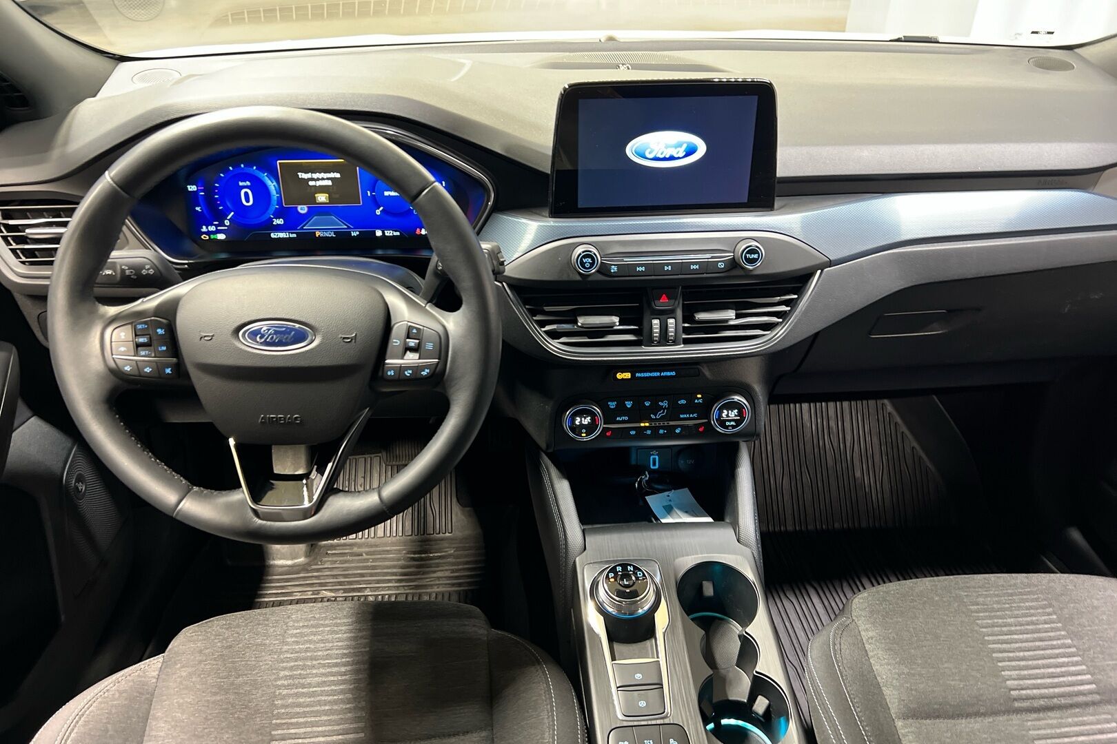 Ford Focus iso kuva 6
