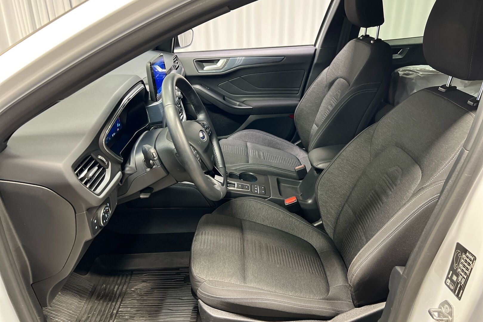 Ford Focus iso kuva 7