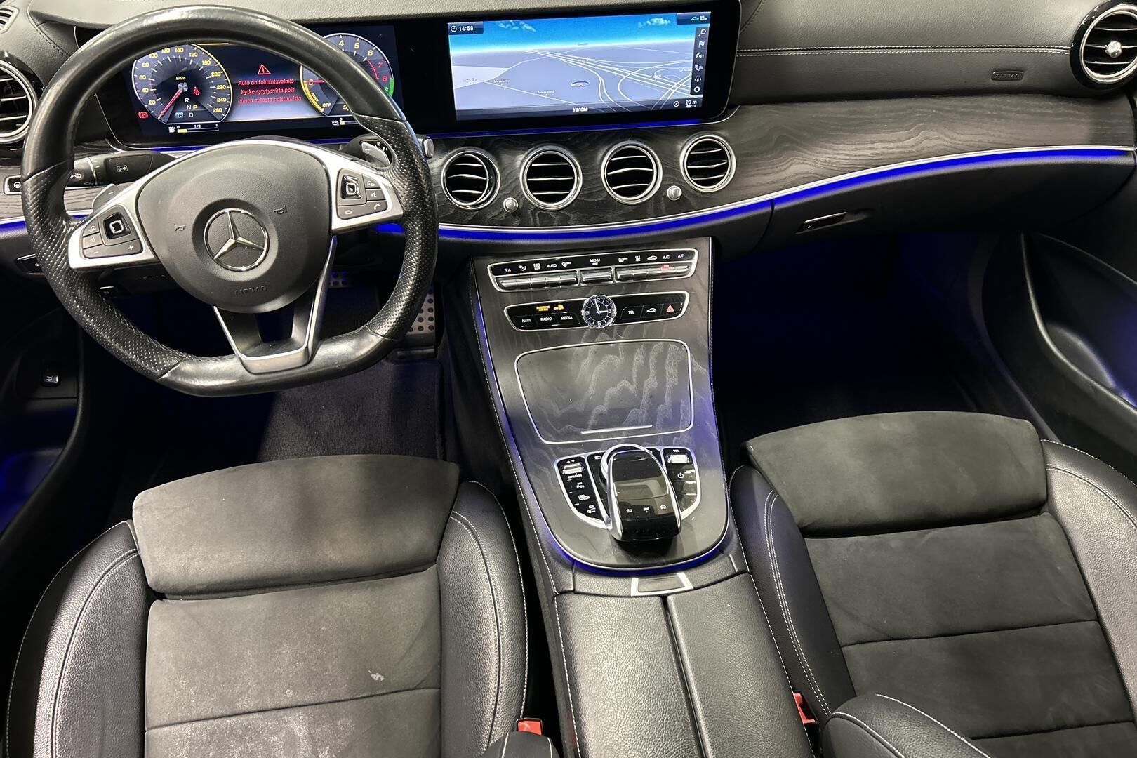 Mercedes-Benz E iso kuva 11