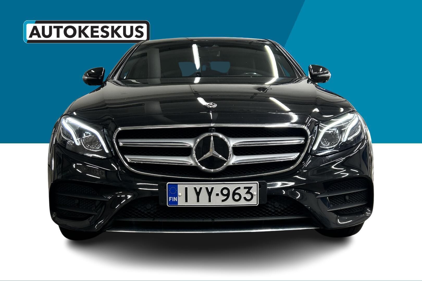 Mercedes-Benz E iso kuva 2