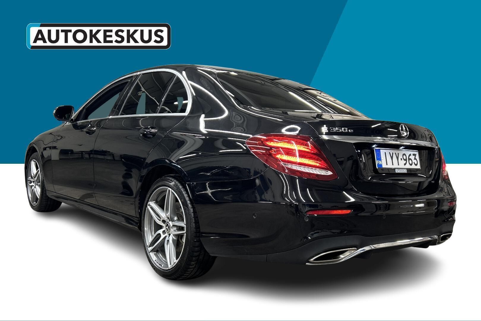 Mercedes-Benz E iso kuva 7