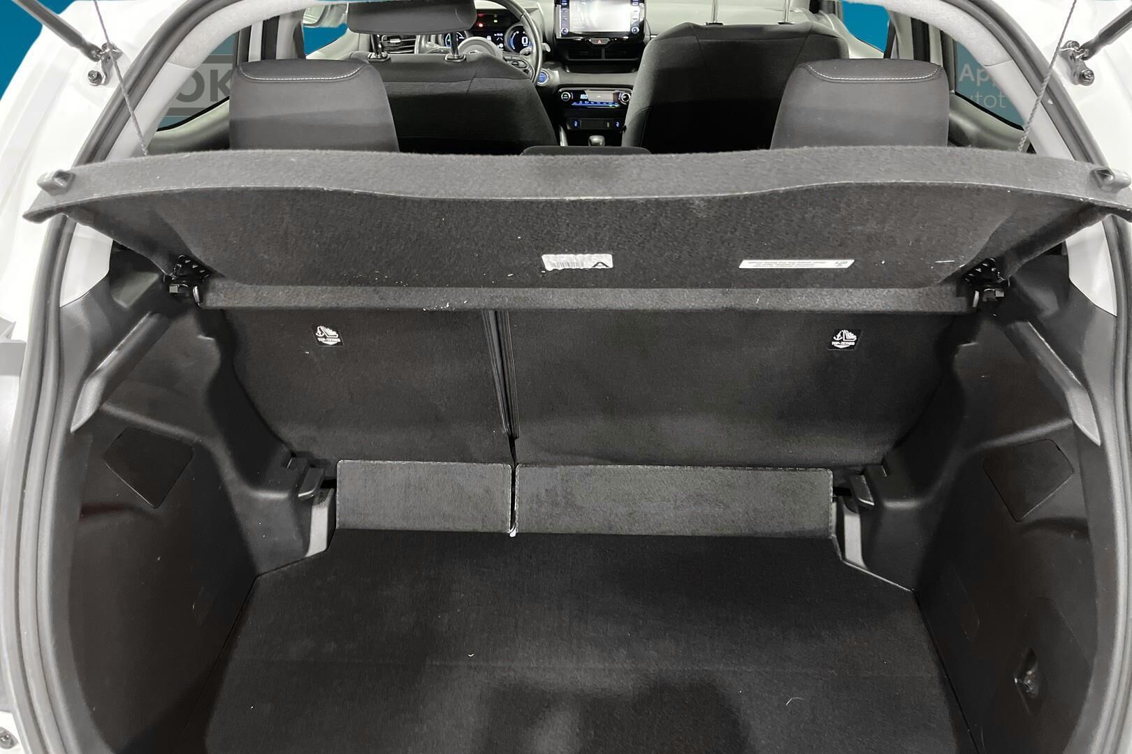 Toyota Yaris iso kuva 11