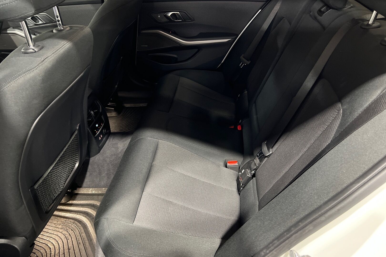 BMW 3-sarja iso kuva 9