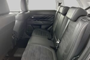 Mitsubishi Outlander PHEV esikatselu 10