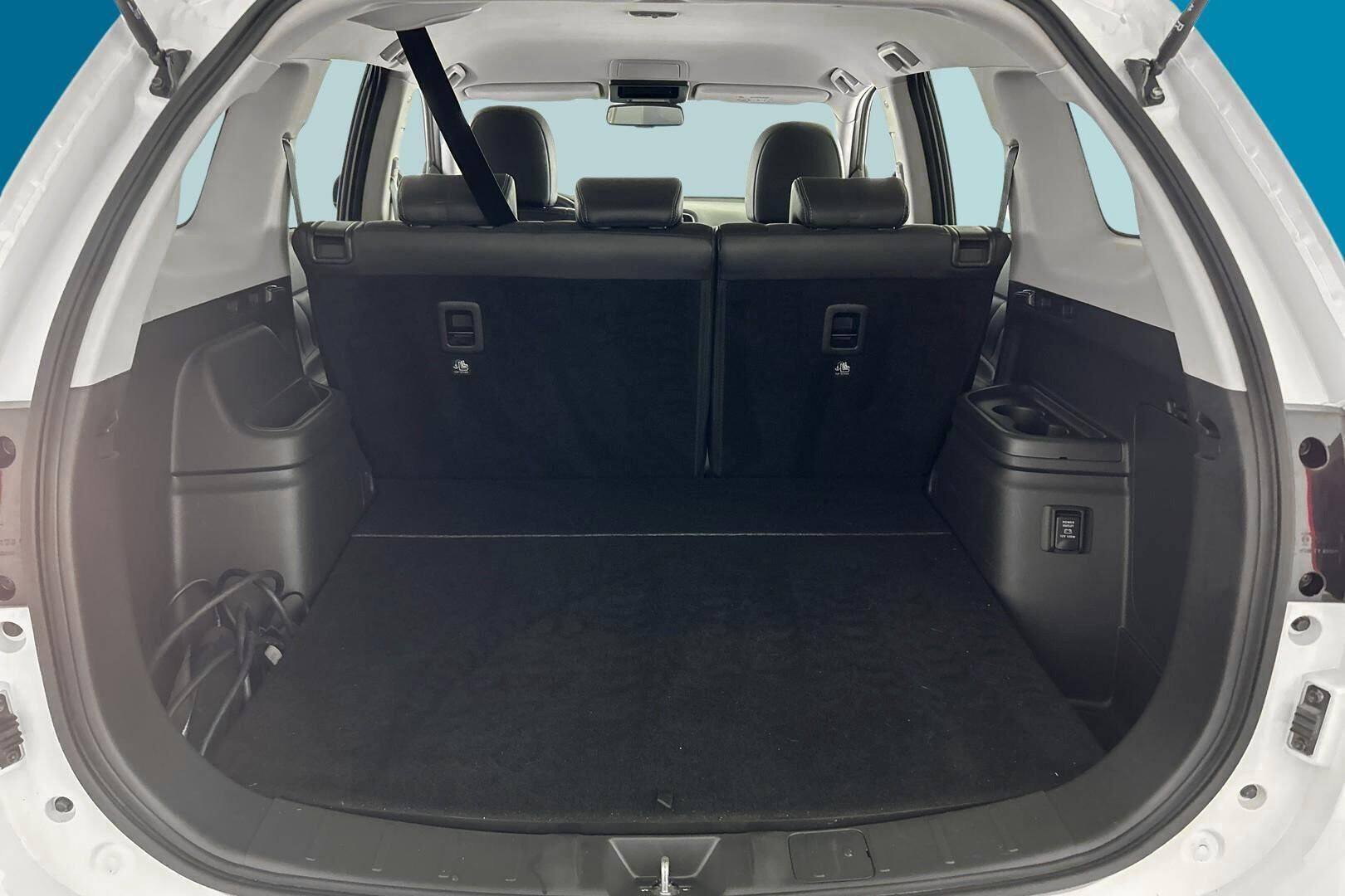 Mitsubishi Outlander PHEV iso kuva 12