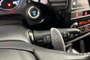 Mitsubishi Outlander PHEV esikatselu 17