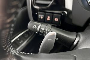 Mitsubishi Outlander PHEV esikatselu 18