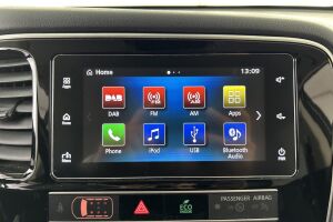 Mitsubishi Outlander PHEV esikatselu 23