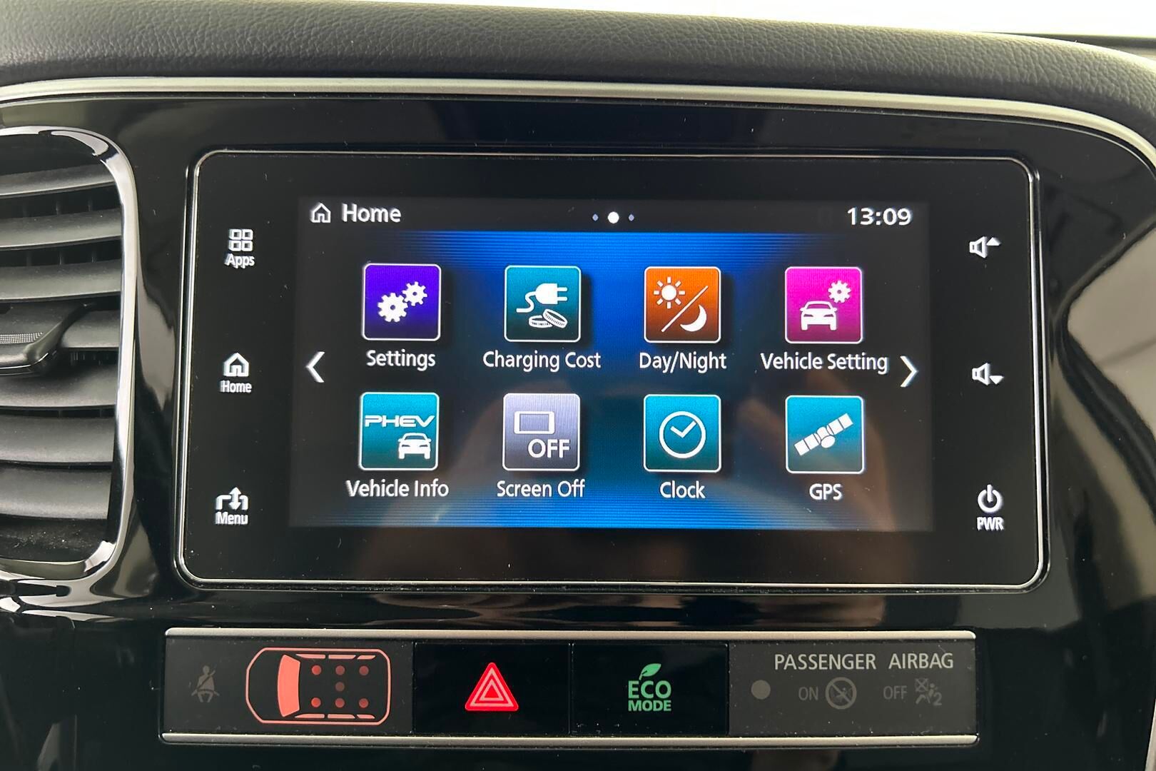 Mitsubishi Outlander PHEV iso kuva 24