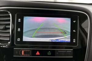 Mitsubishi Outlander PHEV esikatselu 26