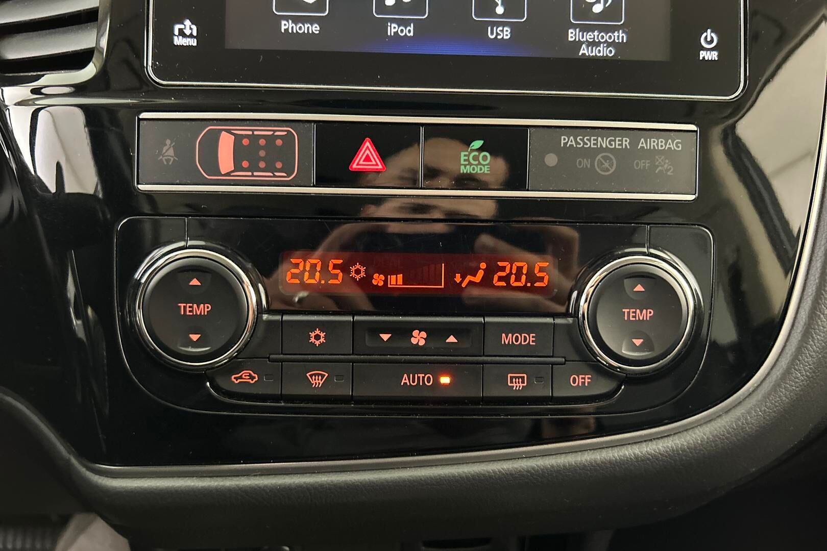 Mitsubishi Outlander PHEV iso kuva 27