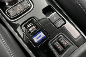 Mitsubishi Outlander PHEV esikatselu 30