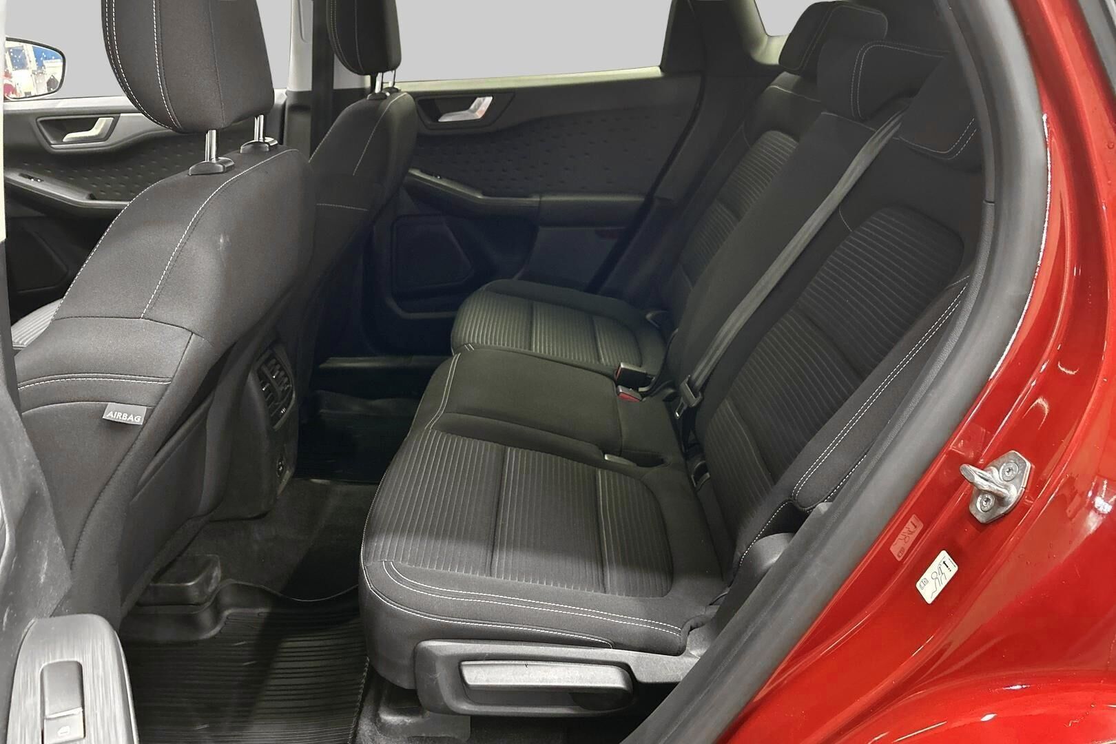 Ford Kuga iso kuva 10