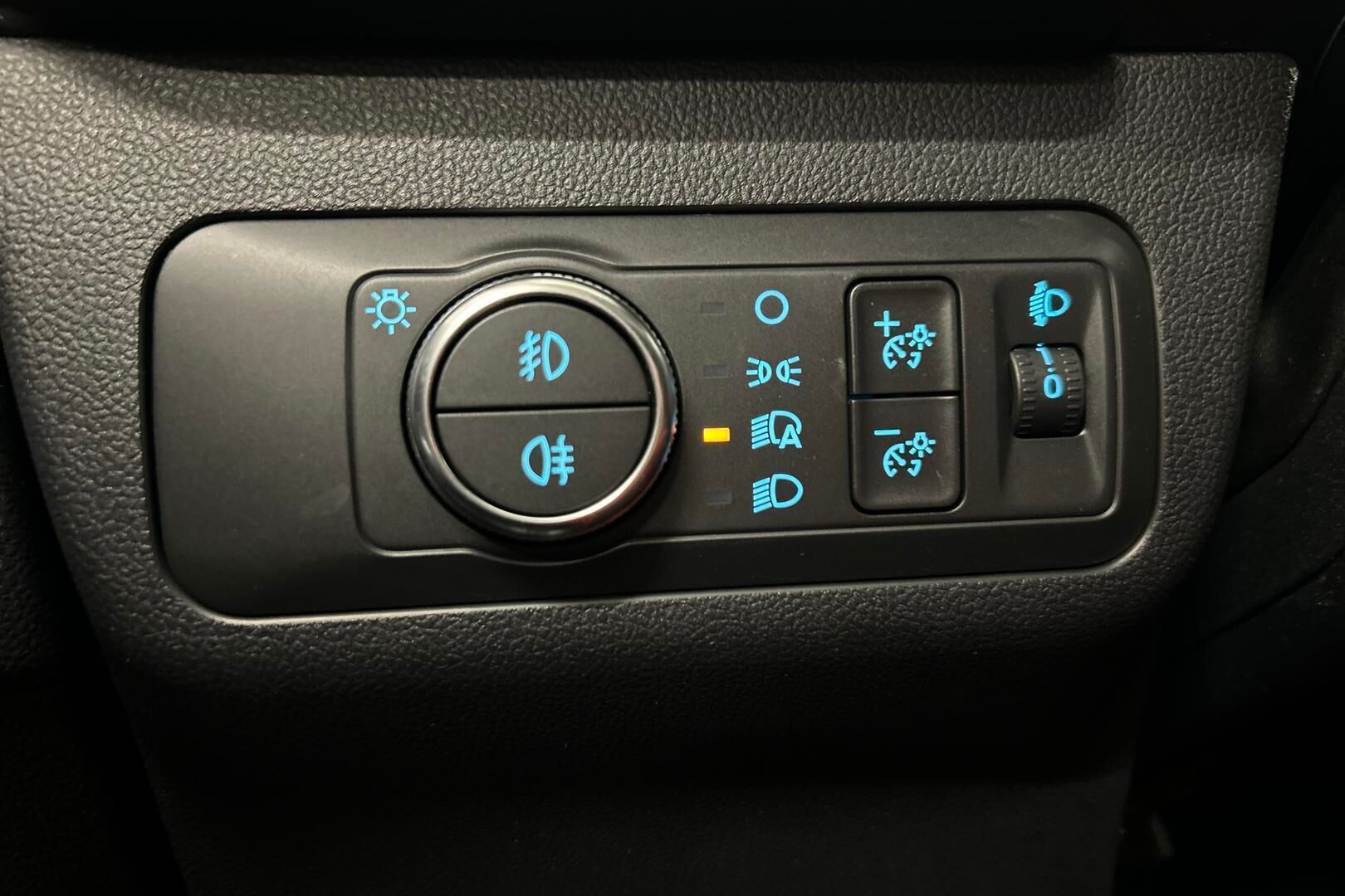 Ford Kuga iso kuva 20