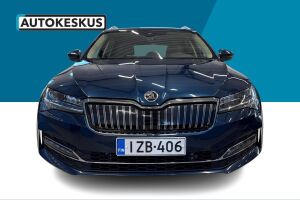 Skoda Superb esikatselu 2