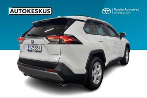 TOYOTA RAV4 esikatselu 4
