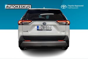 TOYOTA RAV4 esikatselu 5
