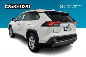 TOYOTA RAV4 esikatselu 6
