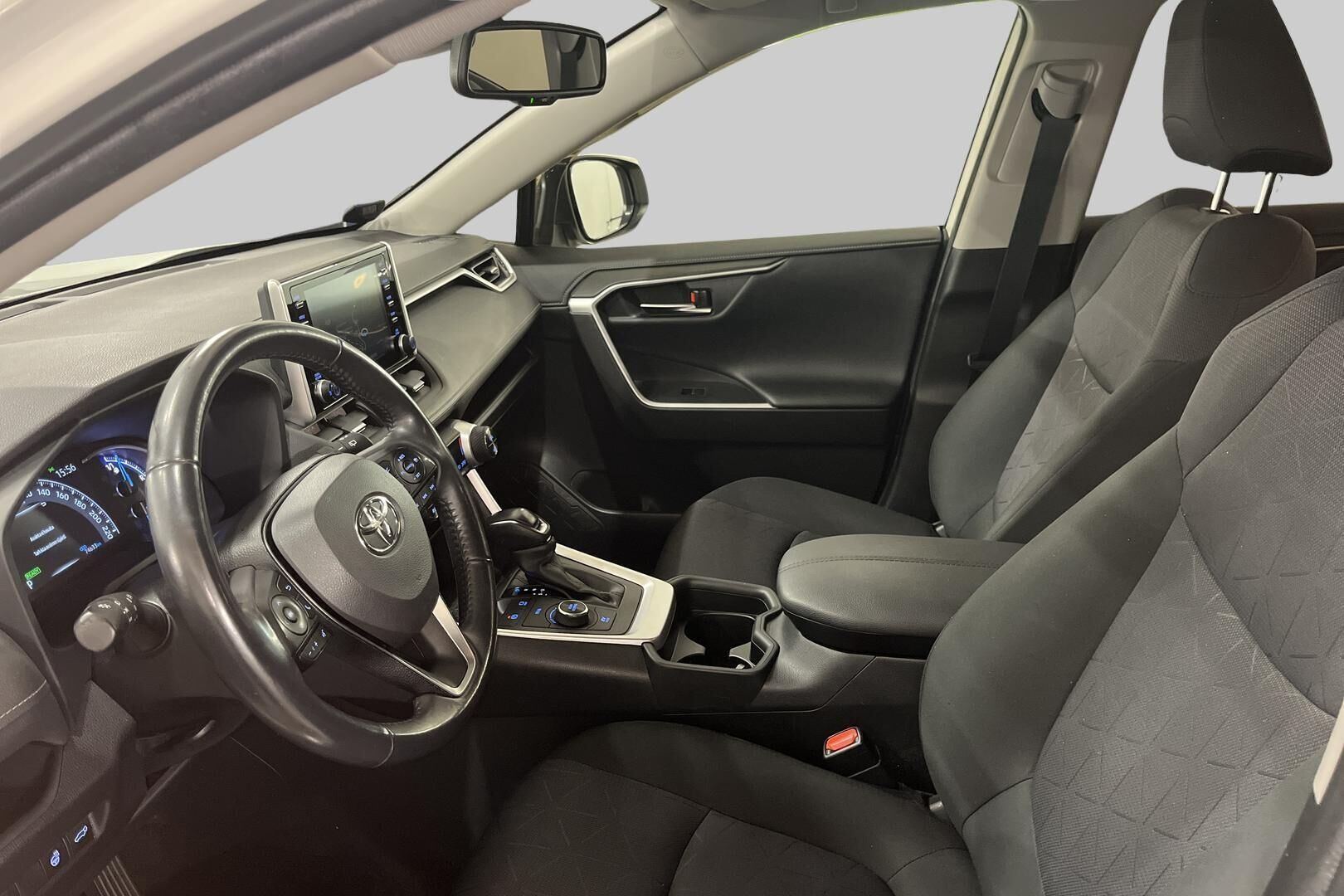 TOYOTA RAV4 iso kuva 8