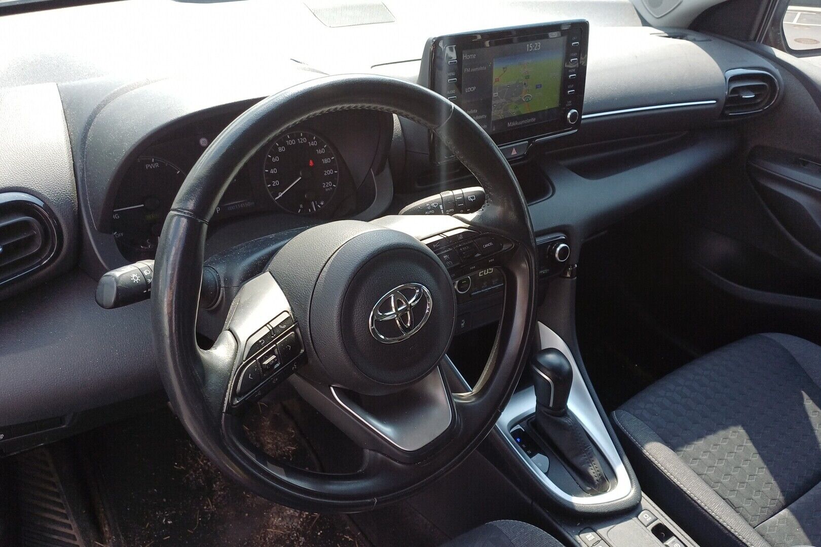 Toyota Yaris iso kuva 1