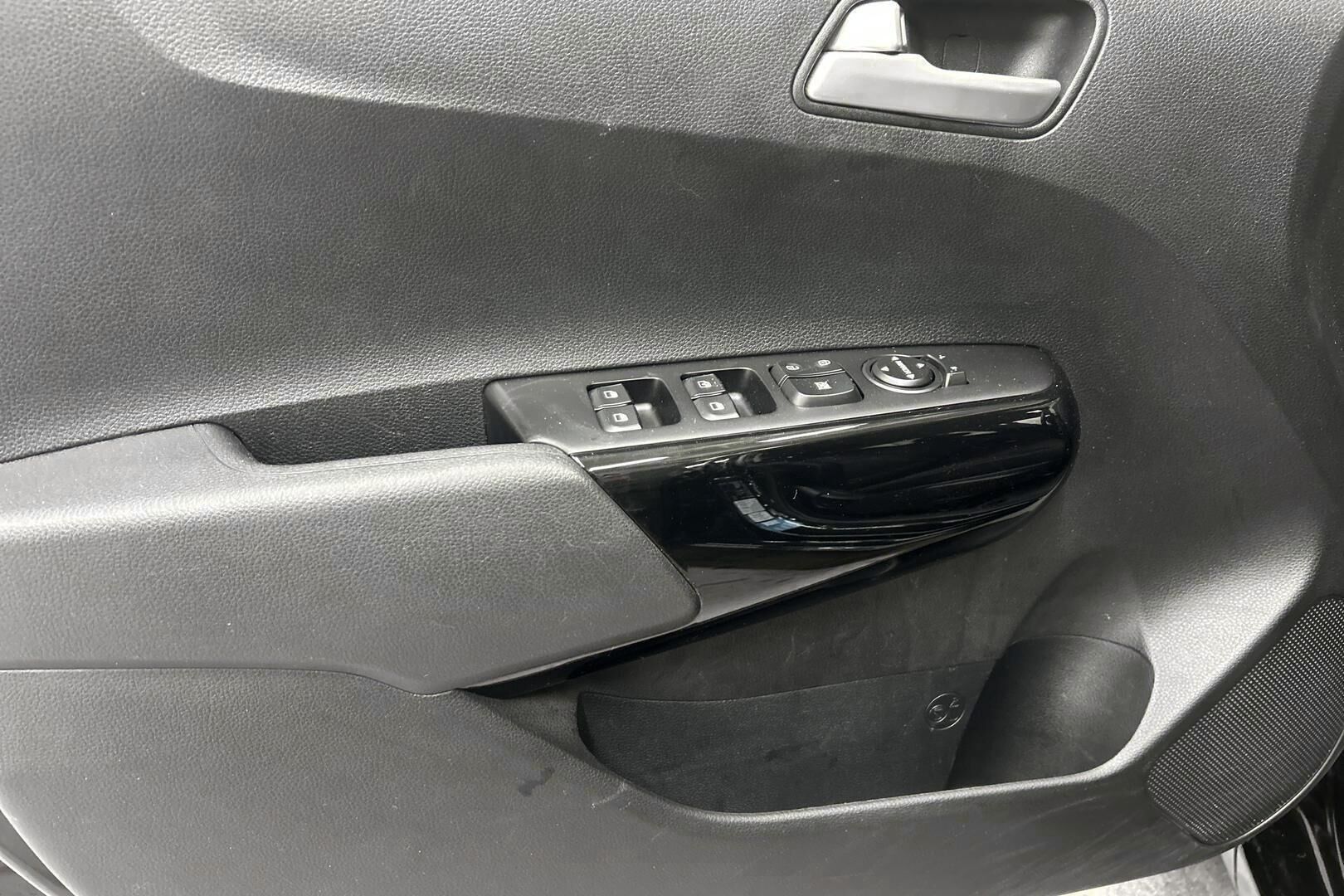 Kia Picanto iso kuva 12