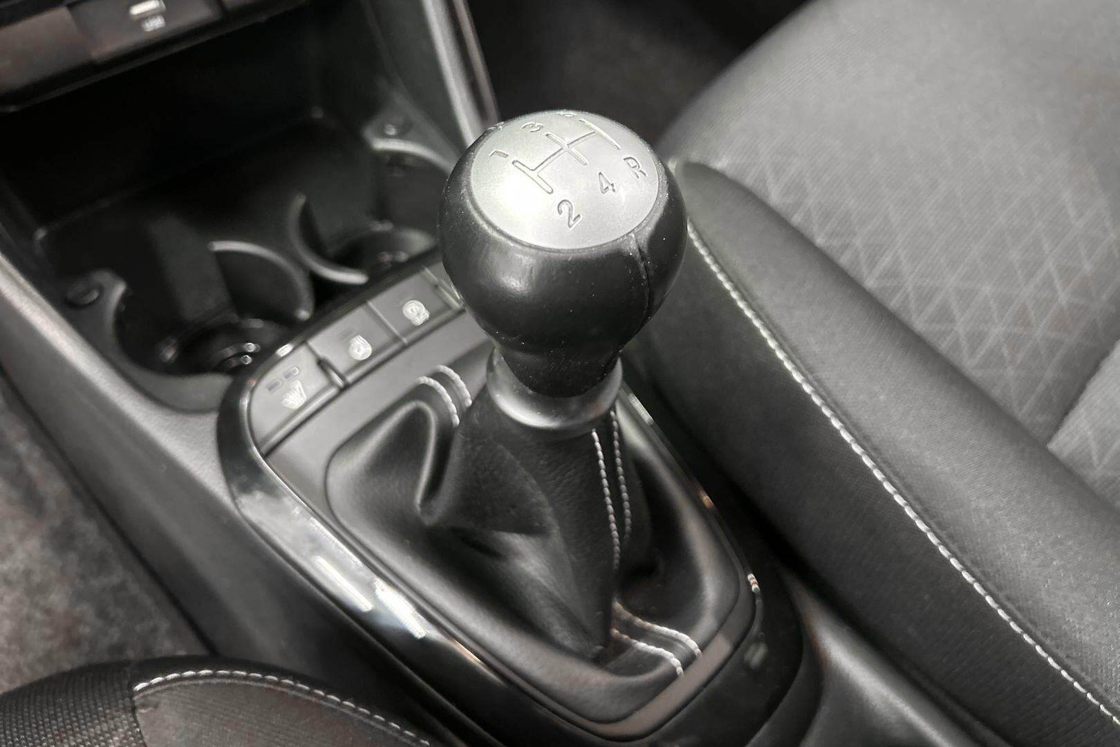 Kia Picanto iso kuva 20