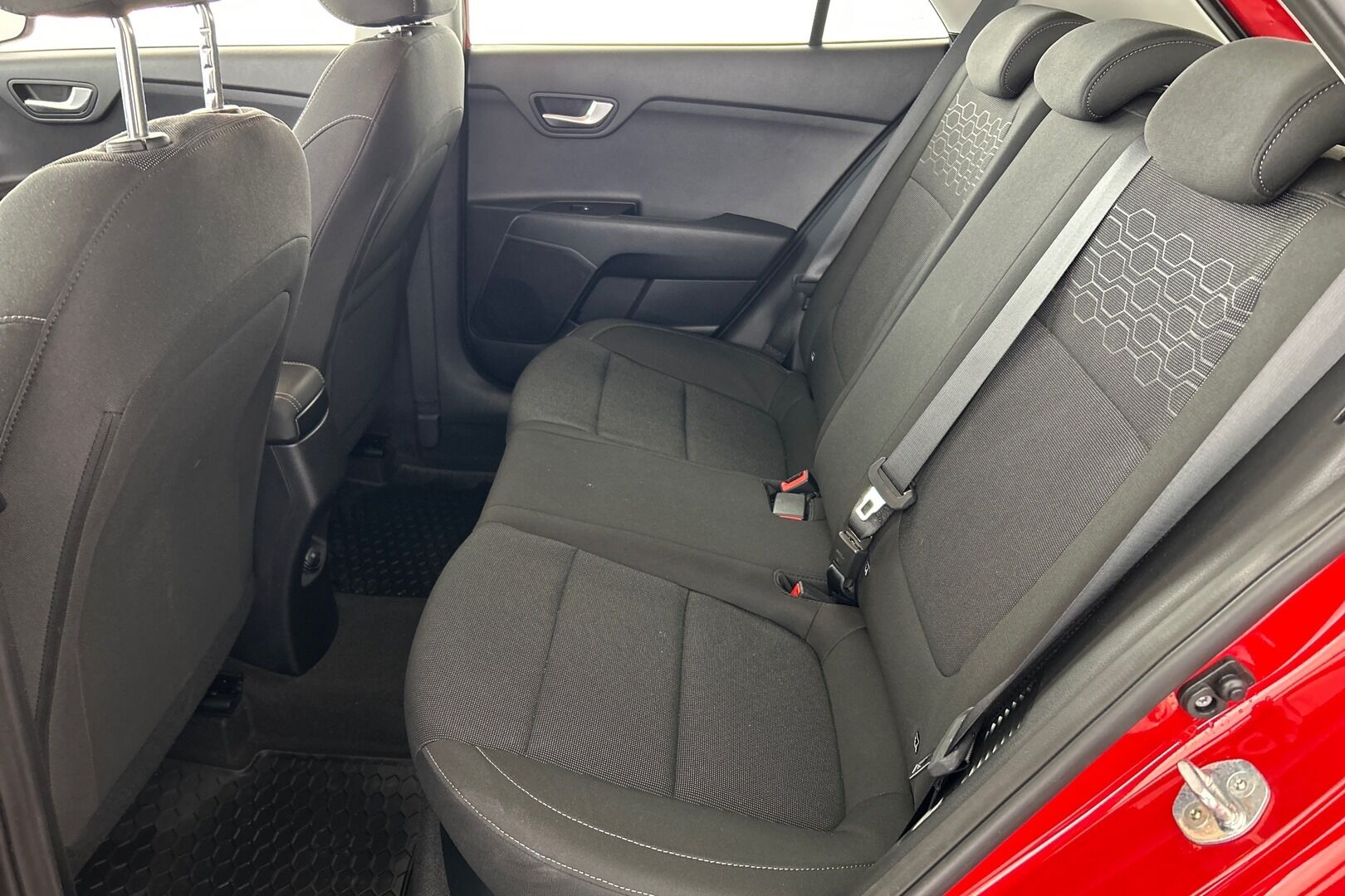 Kia Rio iso kuva 9