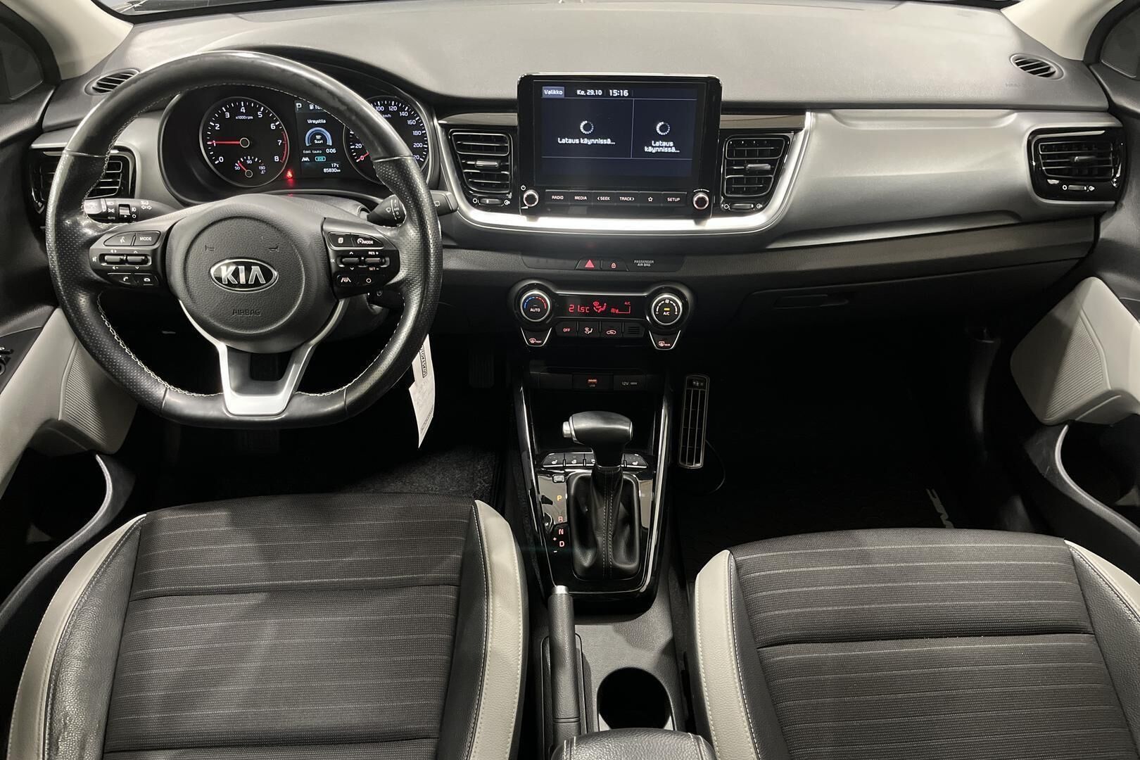 Kia Stonic iso kuva 11