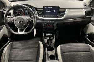 Kia Stonic esikatselu 11
