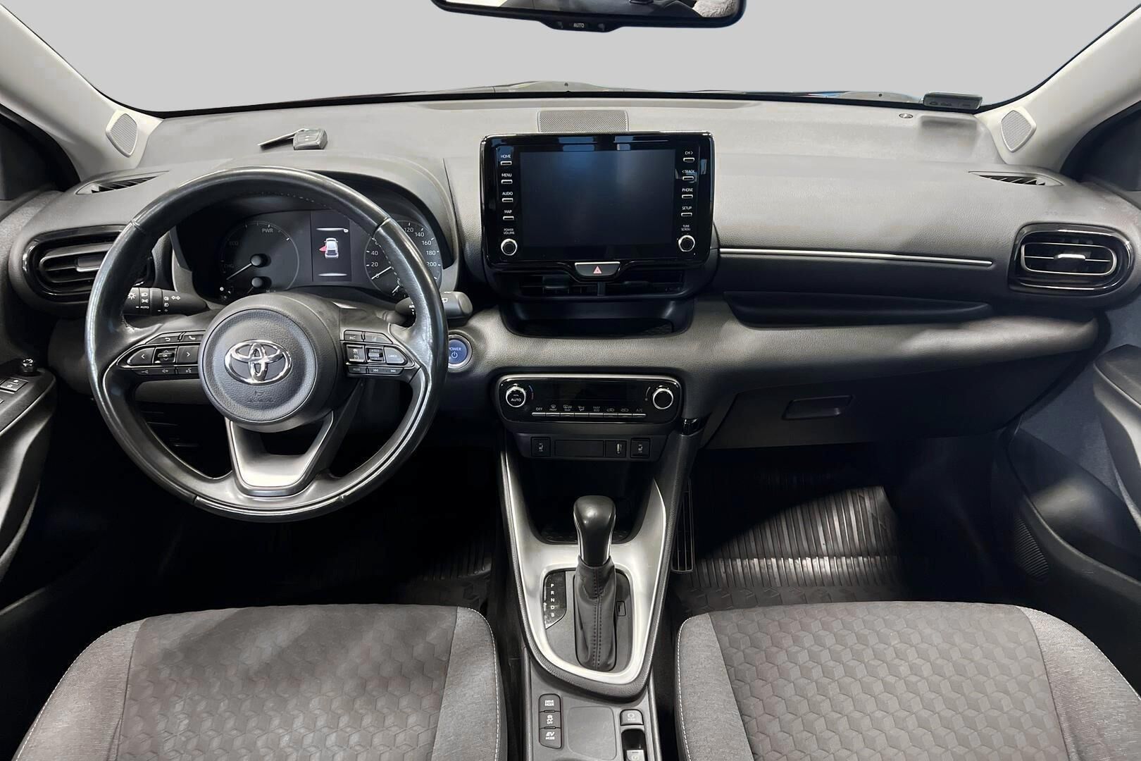 Toyota Yaris iso kuva 11