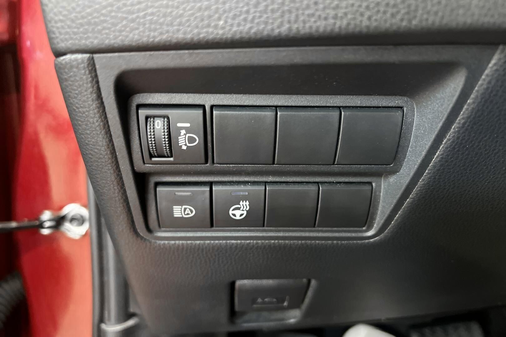 Toyota Yaris iso kuva 15
