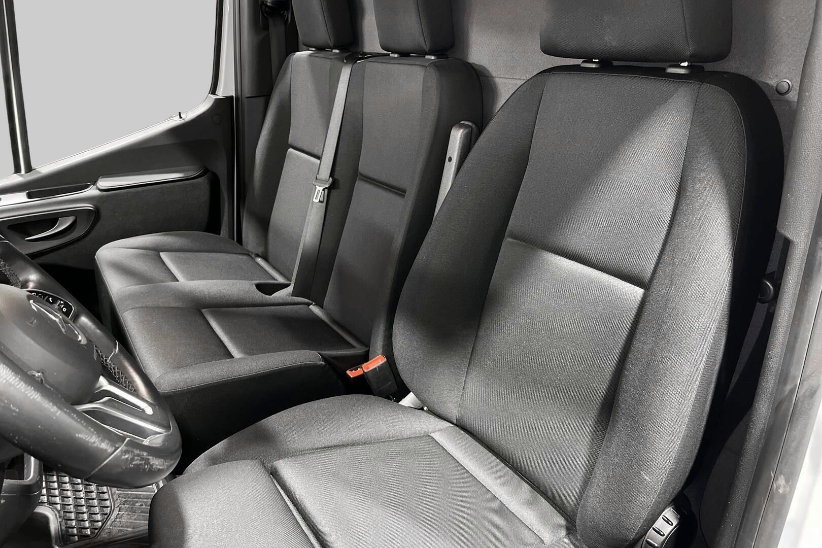 Mercedes-Benz Sprinter iso kuva 14