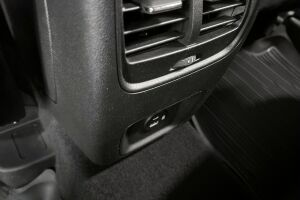 Ford Kuga esikatselu 12