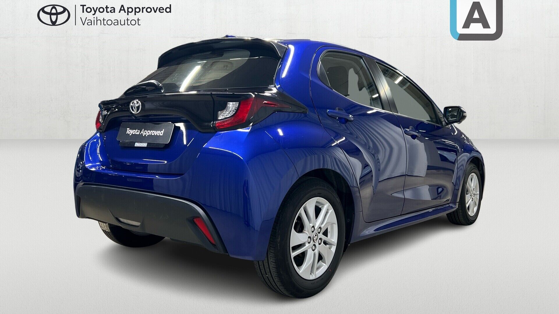 TOYOTA YARIS iso kuva 4