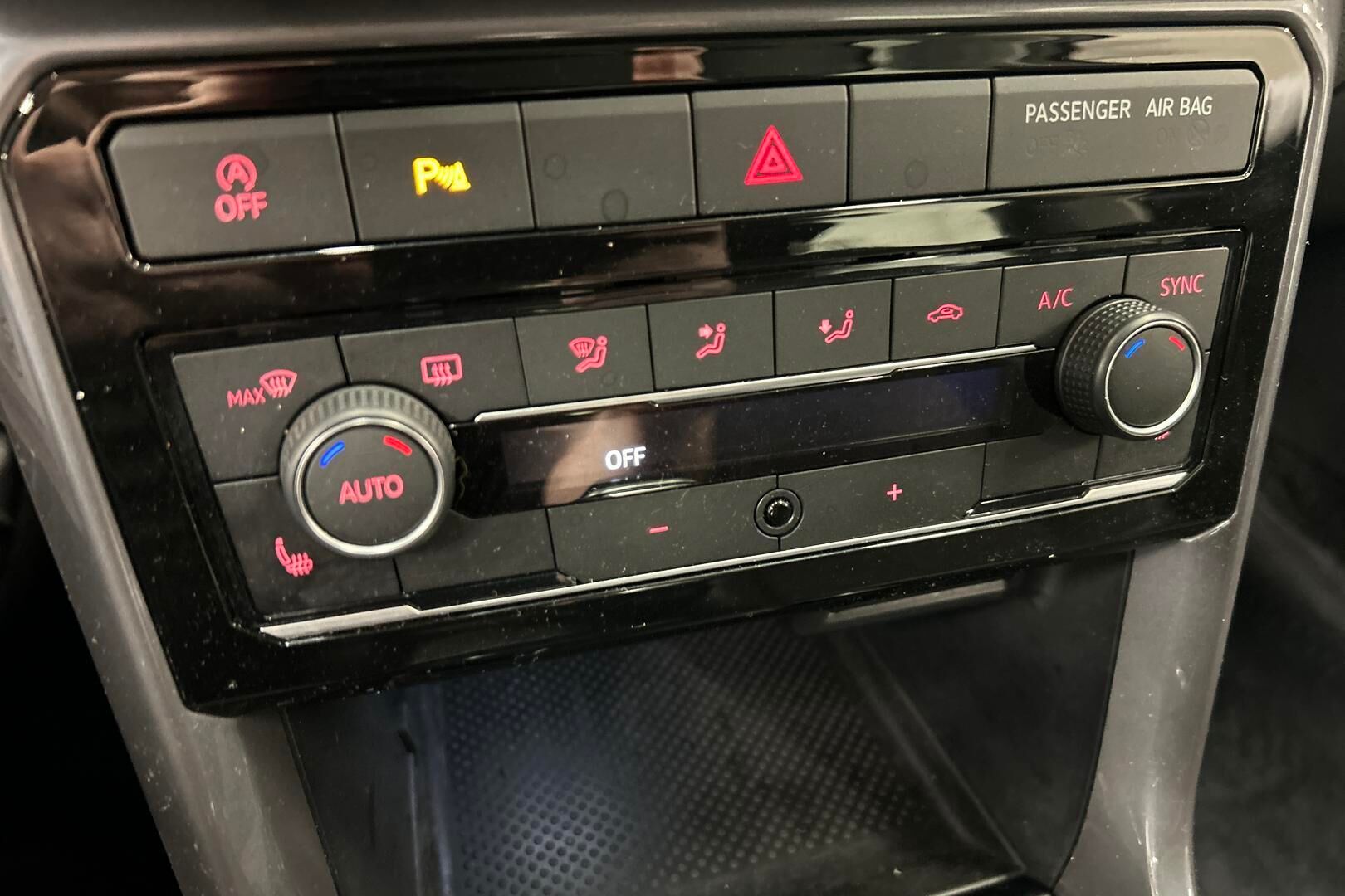 Volkswagen T-Cross iso kuva 19